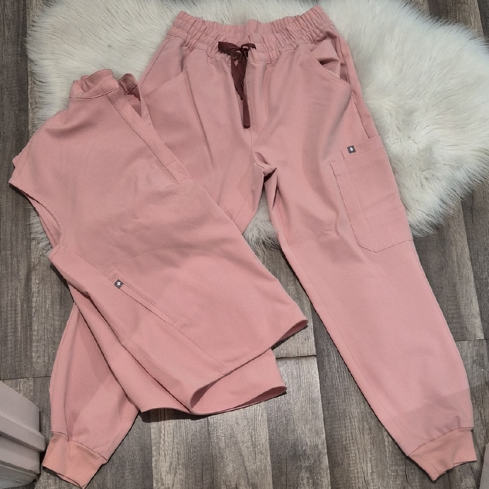 Figs Blush Technical Collection Set